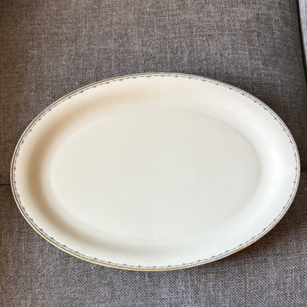 Classic Ivory Oval Serving Platter by Bavaria Tirschenreuth Germany 39/655